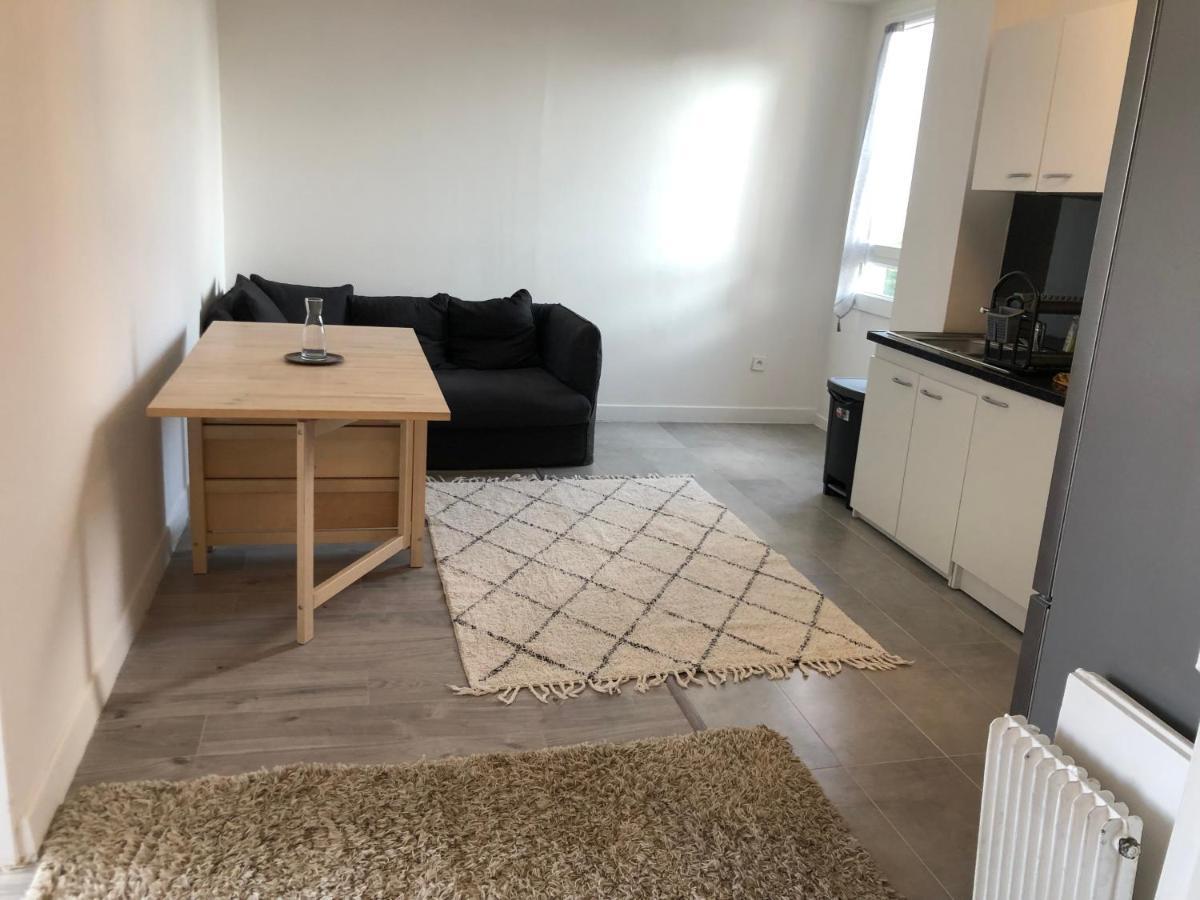 Evry Time Bed & Breakfast Courcouronnes Eksteriør bilde
